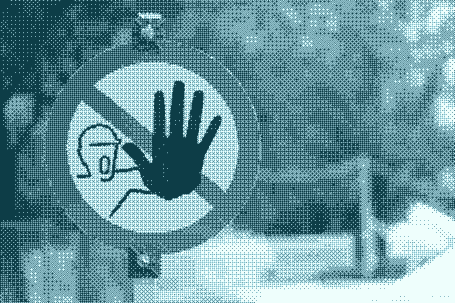 La limitation de l’accès à une voie privée depuis une propriété publique